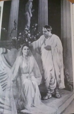 Scena din spectacolul Ovidiu cu Ecaterina Cazimirova si Eugeniu Ureche (1)