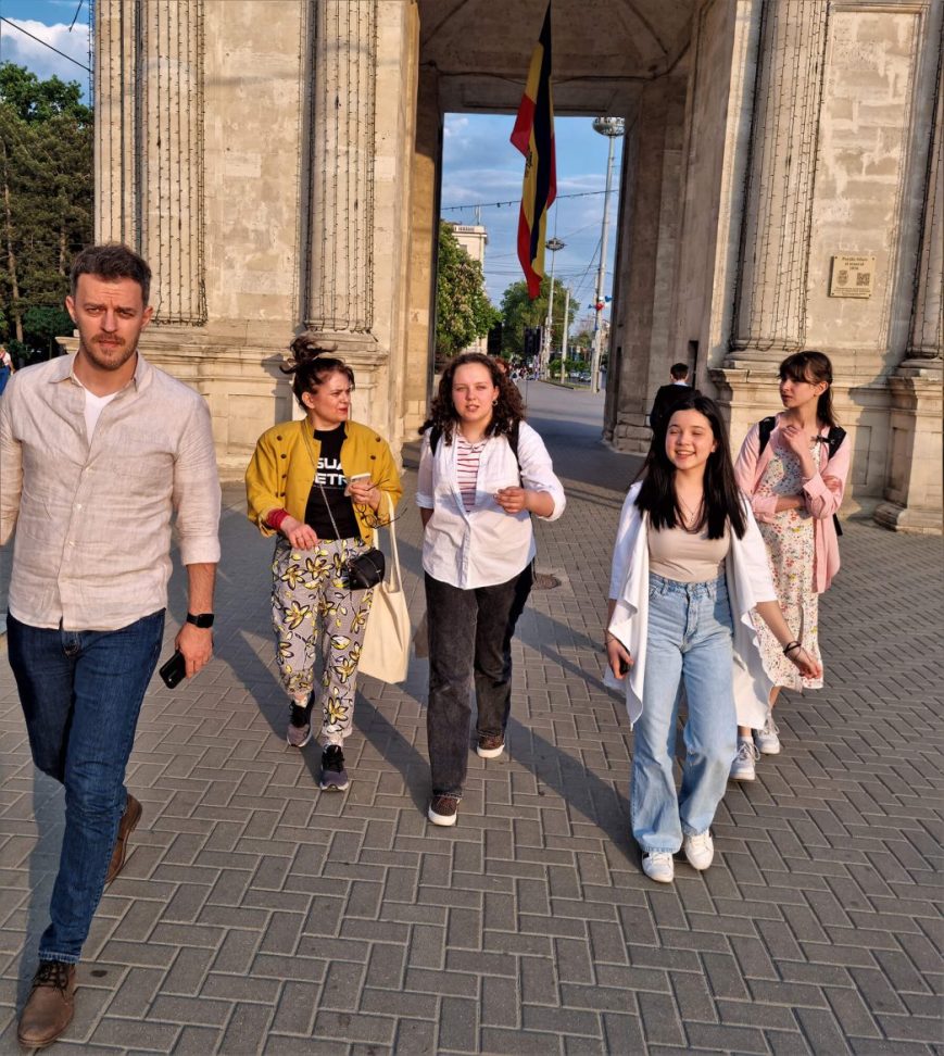 Poeta Svetlana Cârstean: „Chișinăul mi-a părut mai viu ca niciodată”