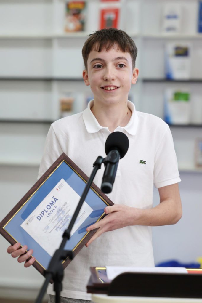 Stanislav Oniscenko, Heritage International School, utilizator al Bibliotecii Municipale „B.P. Hasdeu”


